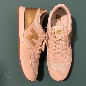NWOT Cream and Gold New Balance Sneakers
